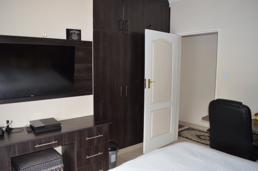 4 Bedroom Property for Sale in Flamwood North West